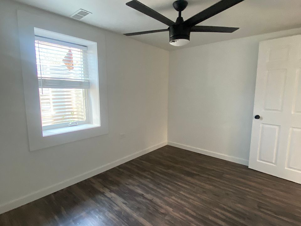 First bedroom 2