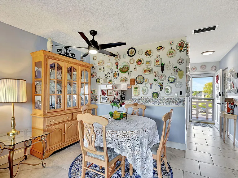 2812 Garden Dr S #308 — Photo 8