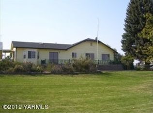 250 Baker Rd, Selah, WA 98942
