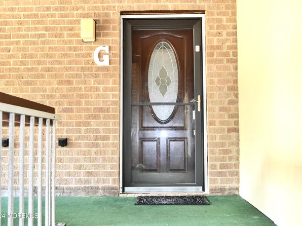 30 Meadow Green Cir Unit G, Manalapan, NJ 07726