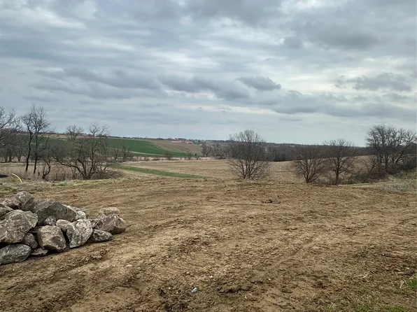 2308 Timberview Dr, Norwalk, IA 50211