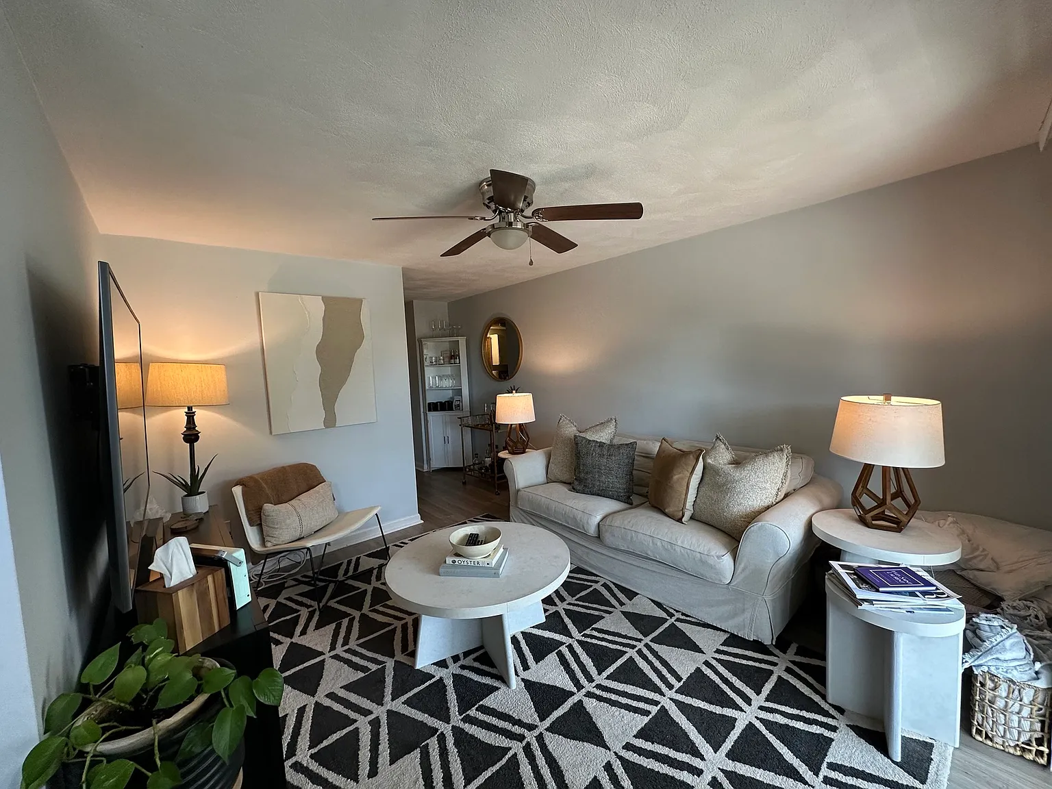 2 bed, 1.5 bath, $2,250 — Photo 3