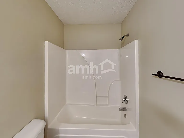5527 Middlebury Dr — Photo 22