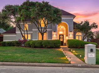 25 Panorama Trl, Trophy Club, TX 76262