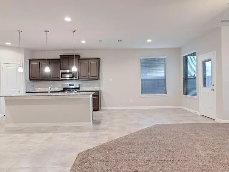 9925 Wynndel Trl — Photo 3