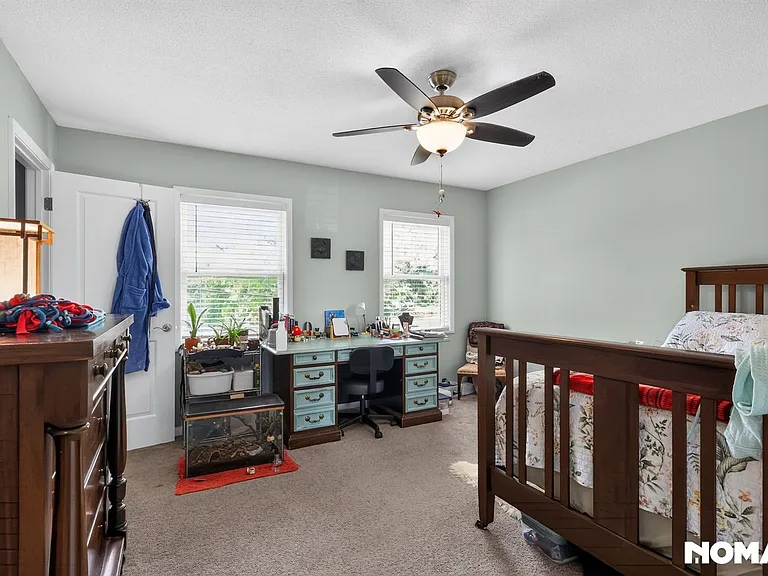 876 College Ave — Photo 14