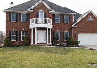 41 Chestnut Cor, Lancaster, NY 14086