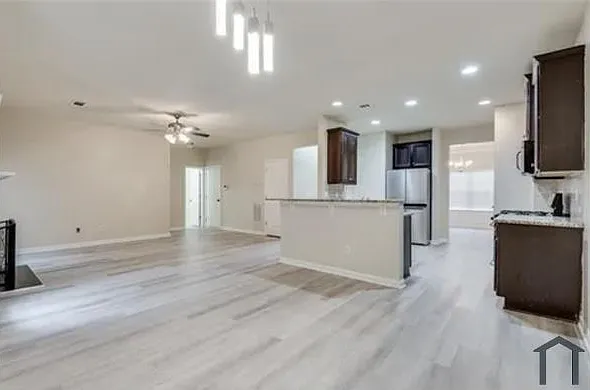 4416 Legacy Mill Dr — Photo 2