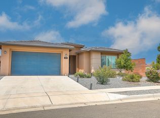 38 Avenida Colibri, Santa Fe, NM 87508