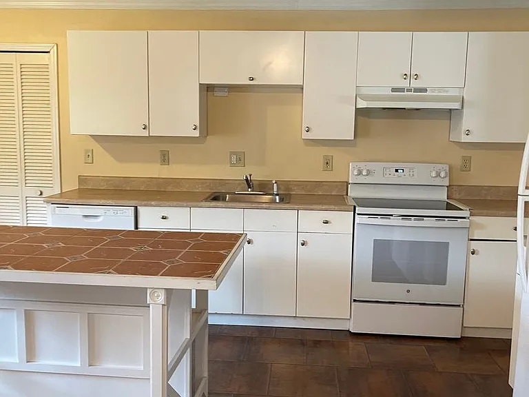 8487 Dorsey St — Photo 6