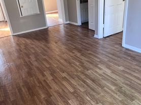 132A Woods Dr