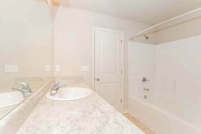 165 Rockingham Dr — Photo 10