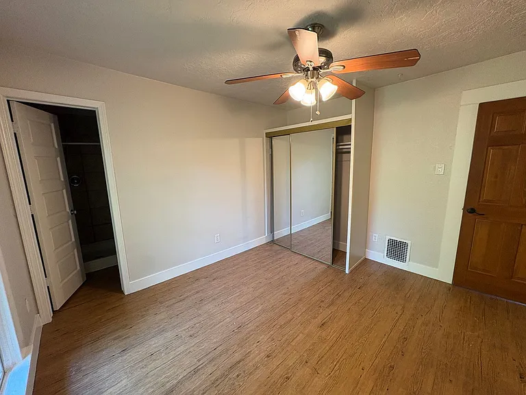 1529 10th Ave #2 — Photo 3