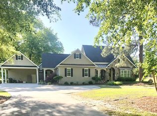 1402 Oakmont Cir, Douglas, GA 31533