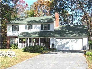 1st image of 19 Twicwood Ln