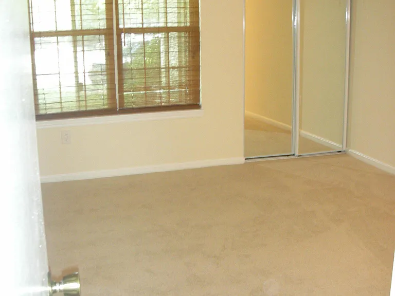2857 Yarling Ct — Photo 13