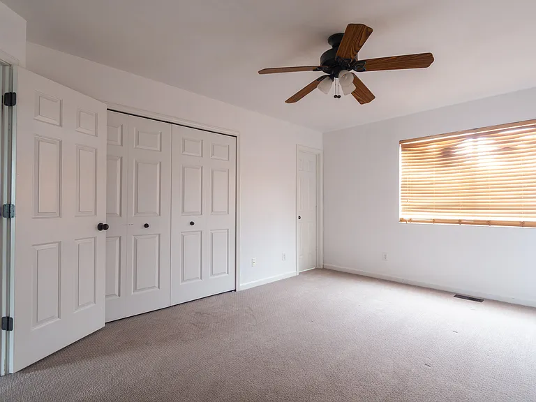 1395 Roseville Dr — Photo 33