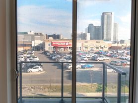128 Fairview Mall Dr