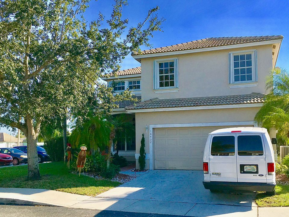 1st image of 16432 NW 21st St