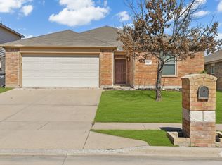 5500 Stone Meadow Ln, Fort Worth, TX 76179