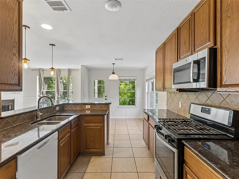 2372 Paradise Ridge Dr — Photo 6