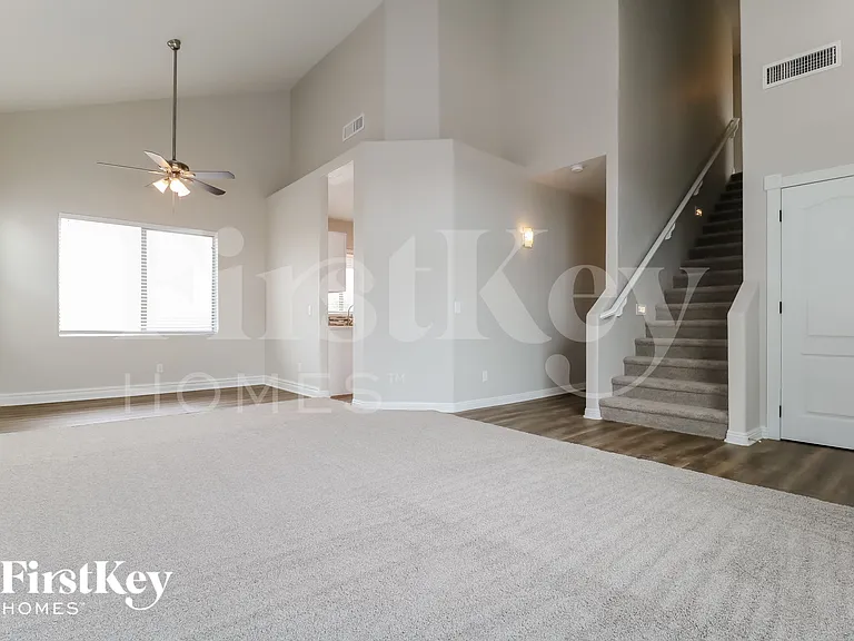 4302 S 249th Ave — Photo 5