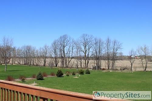 3rd image of W9322 Oakwood Dr