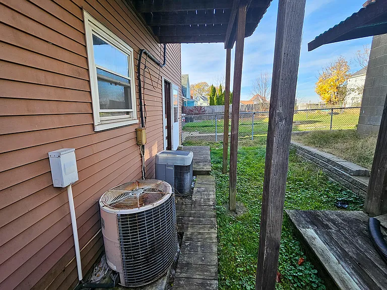 124 W Eugene Ave #1 — Photo 16