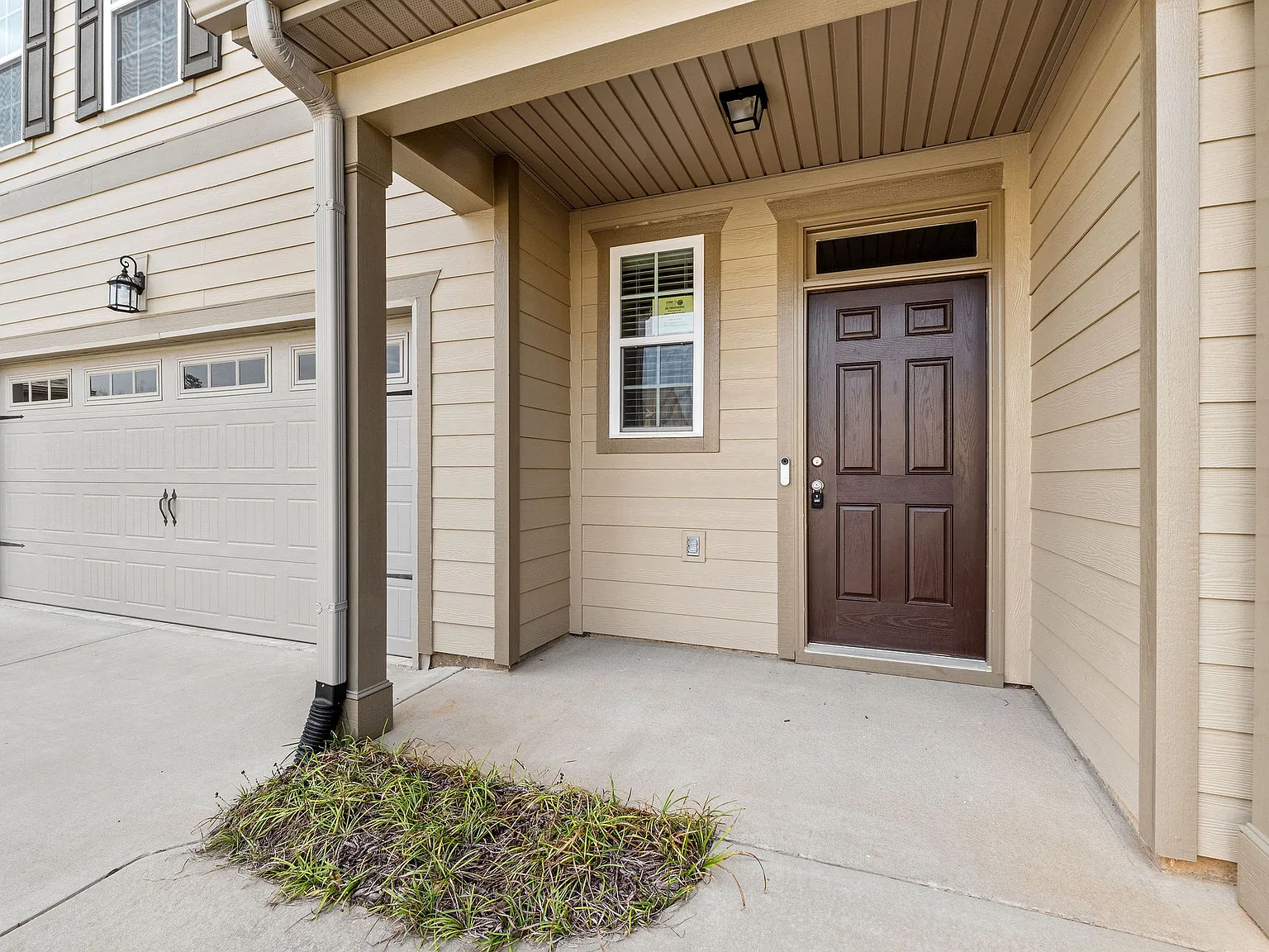 3 bed, 1847 sqft, $2,300 — Photo 2