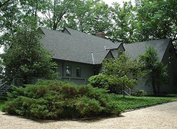2nd image of 664 River Bluff Dr