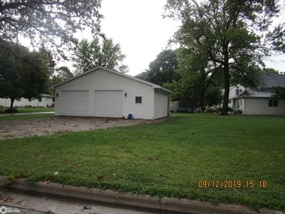 382 1st Ave SW, Britt, IA, 50423