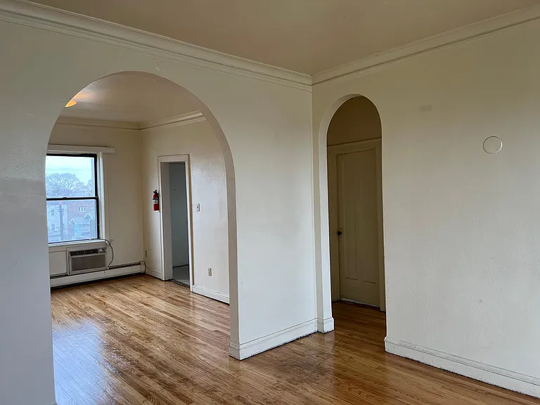 1223 Beacon St — Photo 14