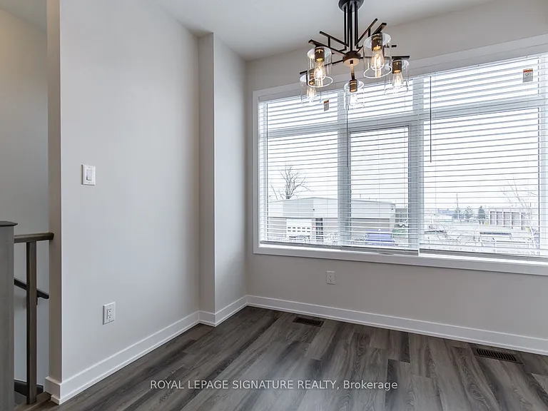 57 Markle Cres — Photo 5