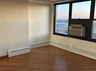 6030 N Sheridan Rd APT 1313, Chicago, IL 60660