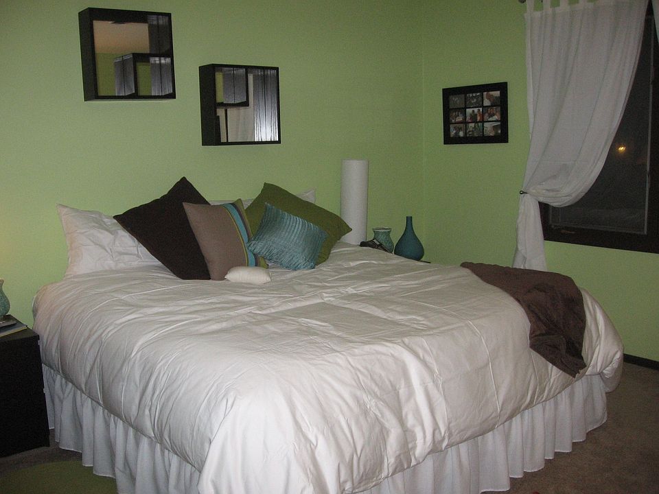 Guest Bedroom #1