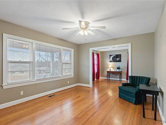 5th image of 1205 17th Ave E