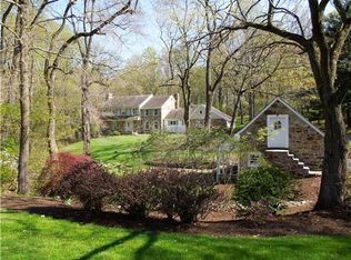 9 Fairhill Dr, Chadds Ford, PA 19317