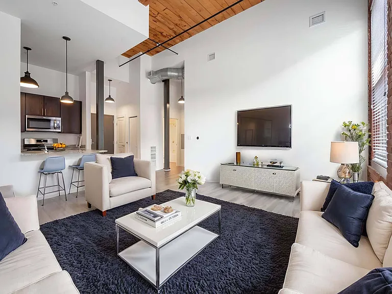 From dinner parties to movie nights, enjoy open-concept living that fits your lifestyle.