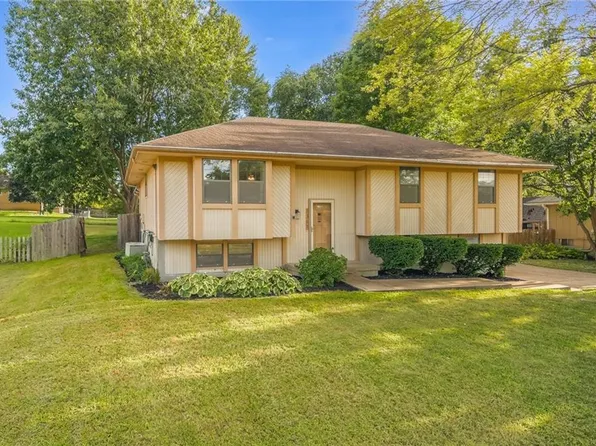 1311 NE 113th Ter, Kansas City, MO 64155