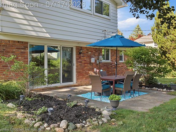 5th image of 5569 Tadworth Pl
