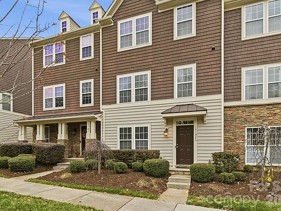 3rd image of 19105 Chandlers Landing Dr
