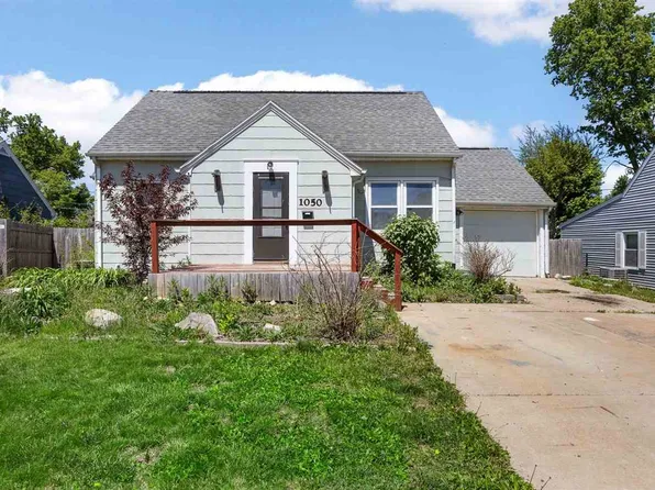 1050 27th St NE, Cedar Rapids, IA 52402