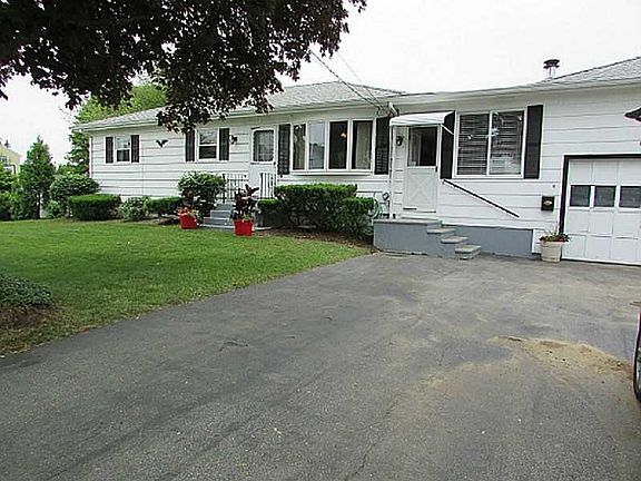 2nd image of 75 Abbott St