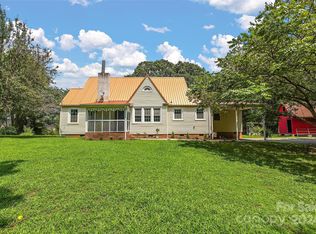 1388 Sandiwood Ct, Claremont, NC 28610