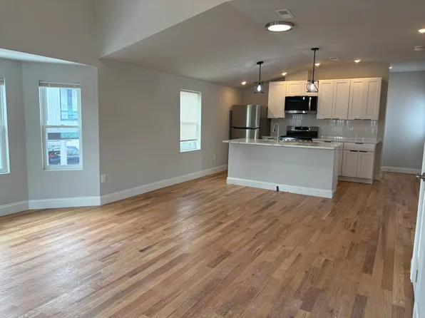 253 Salem St #2, Medford, MA 02155