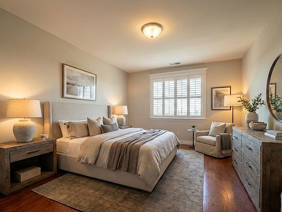 5th image of 29481 Pointe Royale