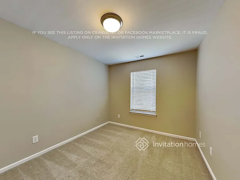 1912 Pear Tree Ln — Photo 12