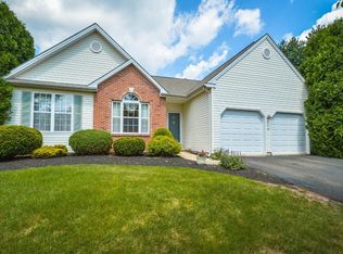 40 Yarrow Ct, Perkasie, PA 18944