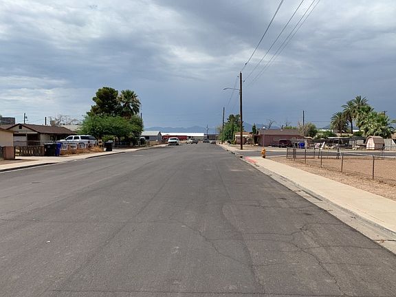 4th image of 107 S 93rd Ave