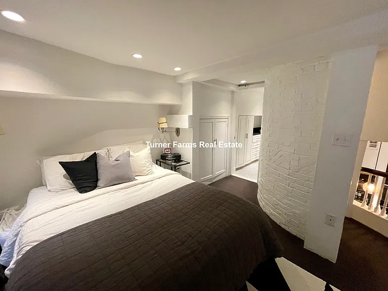 113 Beacon St #B — Photo 12